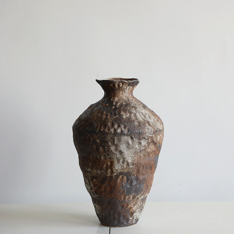 Ceramic flower vase